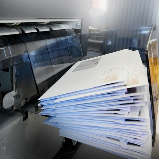 enveloping machine at the lettershop
