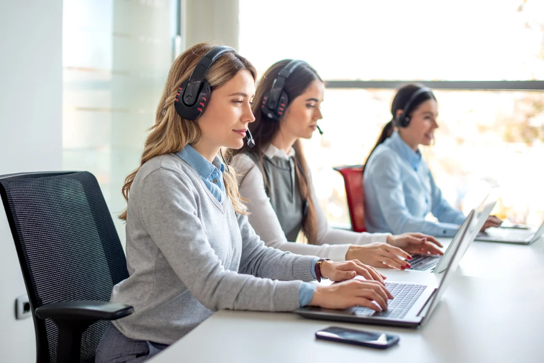 Patra call center team supporting policyholders